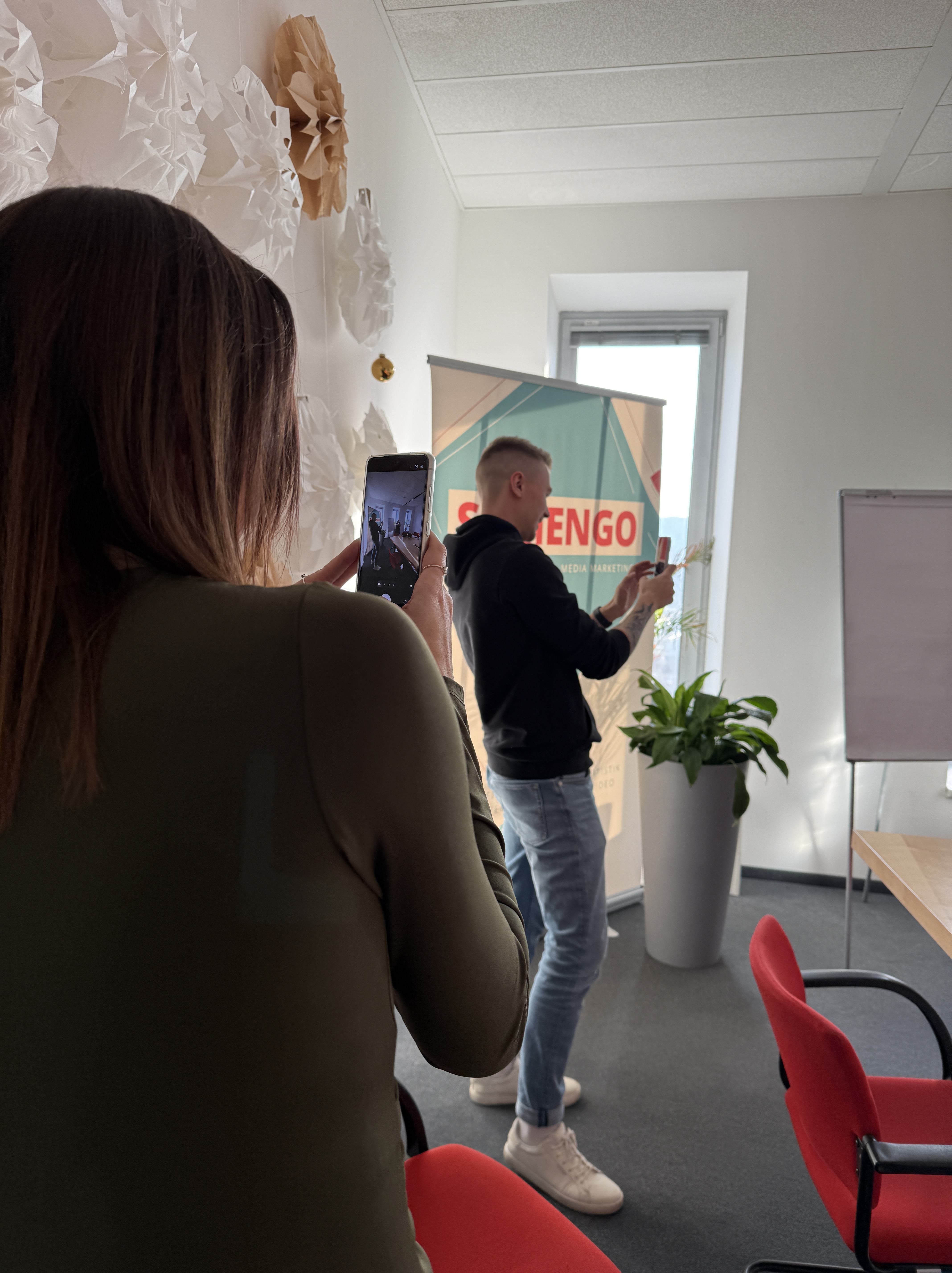 Somengo fotografiert Somengo beim fotografieren